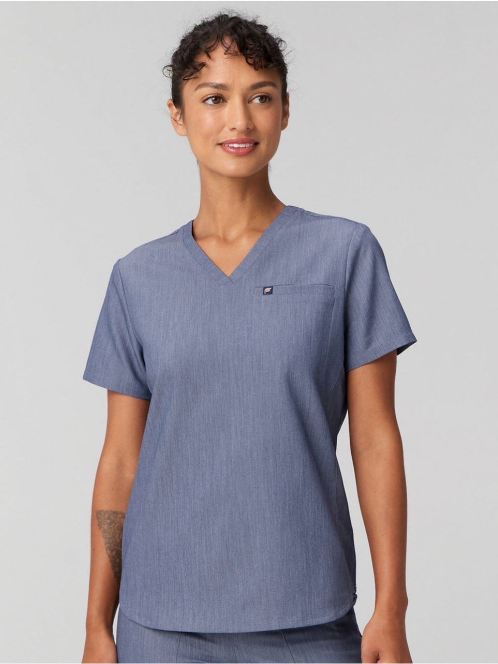 Fabletics Indigo Heather Women’s V-Neck Scrub Top and Pant - Blue